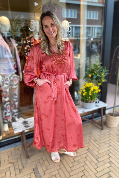 Masion Hotel Pia long Dress strawberry field 